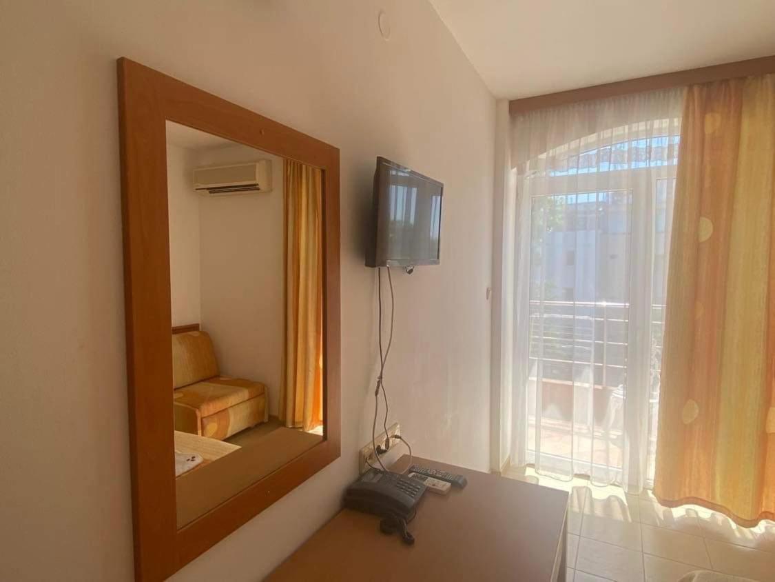 Concordia Plaza 2 Hotel Приморско Екстериор снимка